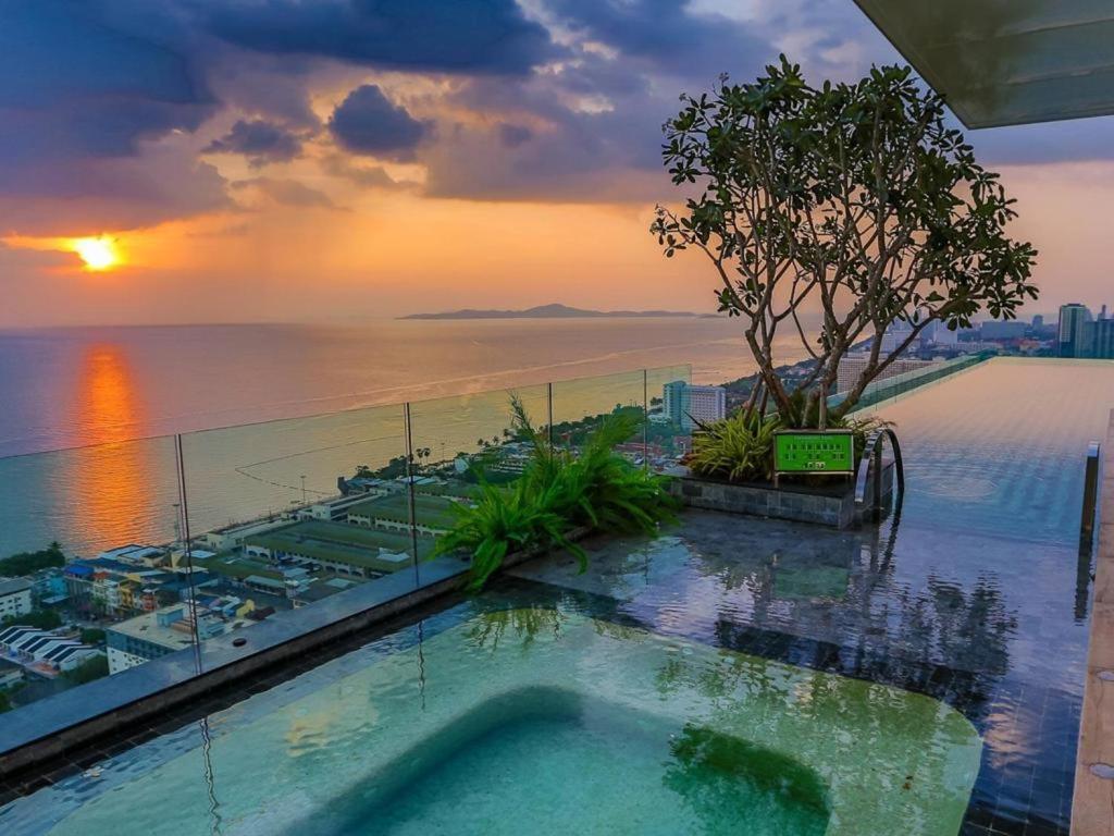 The Riviera Jomtien Studio Sea View High Floor Apartment Bagian luar foto